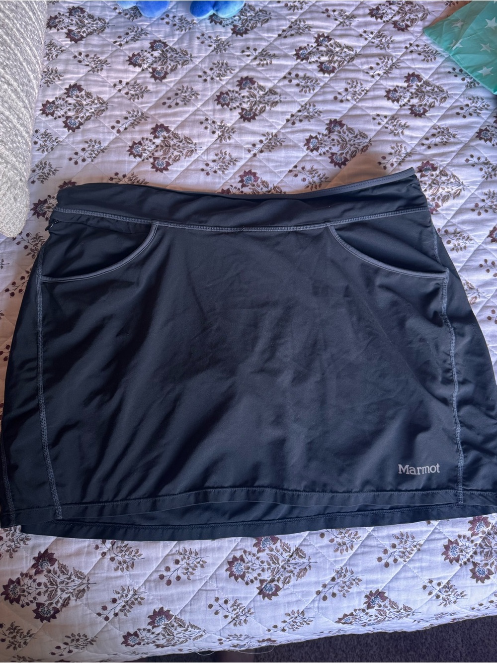Marmot Black Athletic Skirt with Pockets